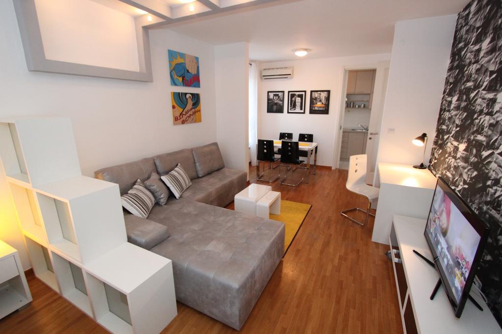 New Belgrade Apartment Neven, Parking 5 Evra Dan Bagian luar foto
