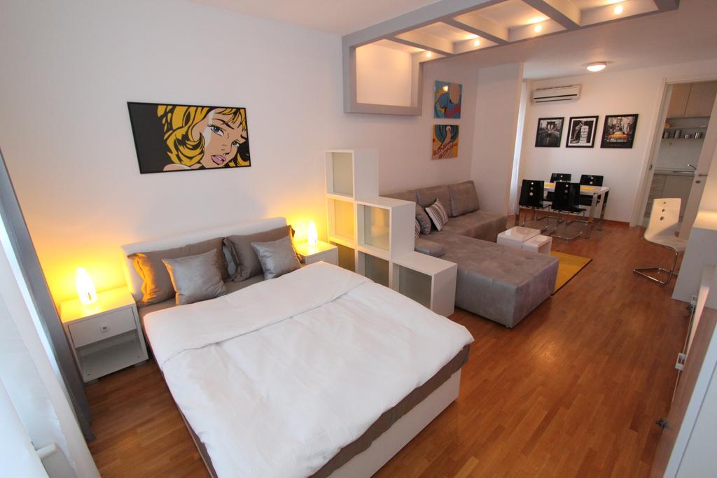New Belgrade Apartment Neven, Parking 5 Evra Dan Bagian luar foto